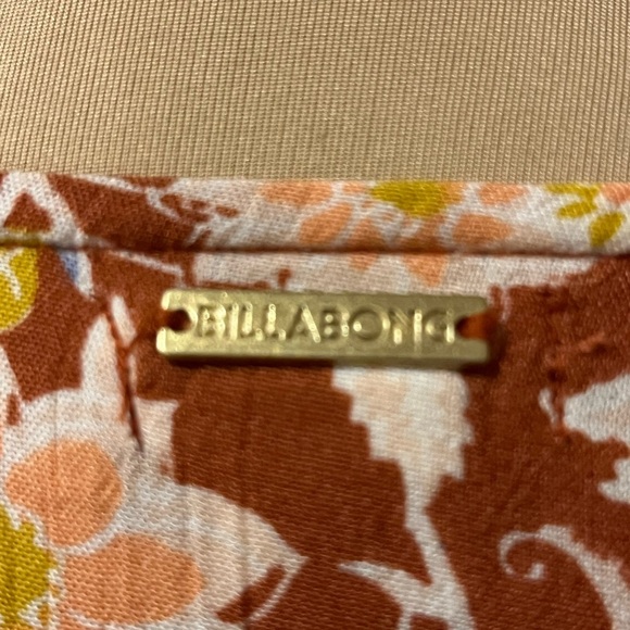 Time Goes By Cropped Peplum Deep V  Top in Red Clay Floral, size Large - Picture 6 of 9